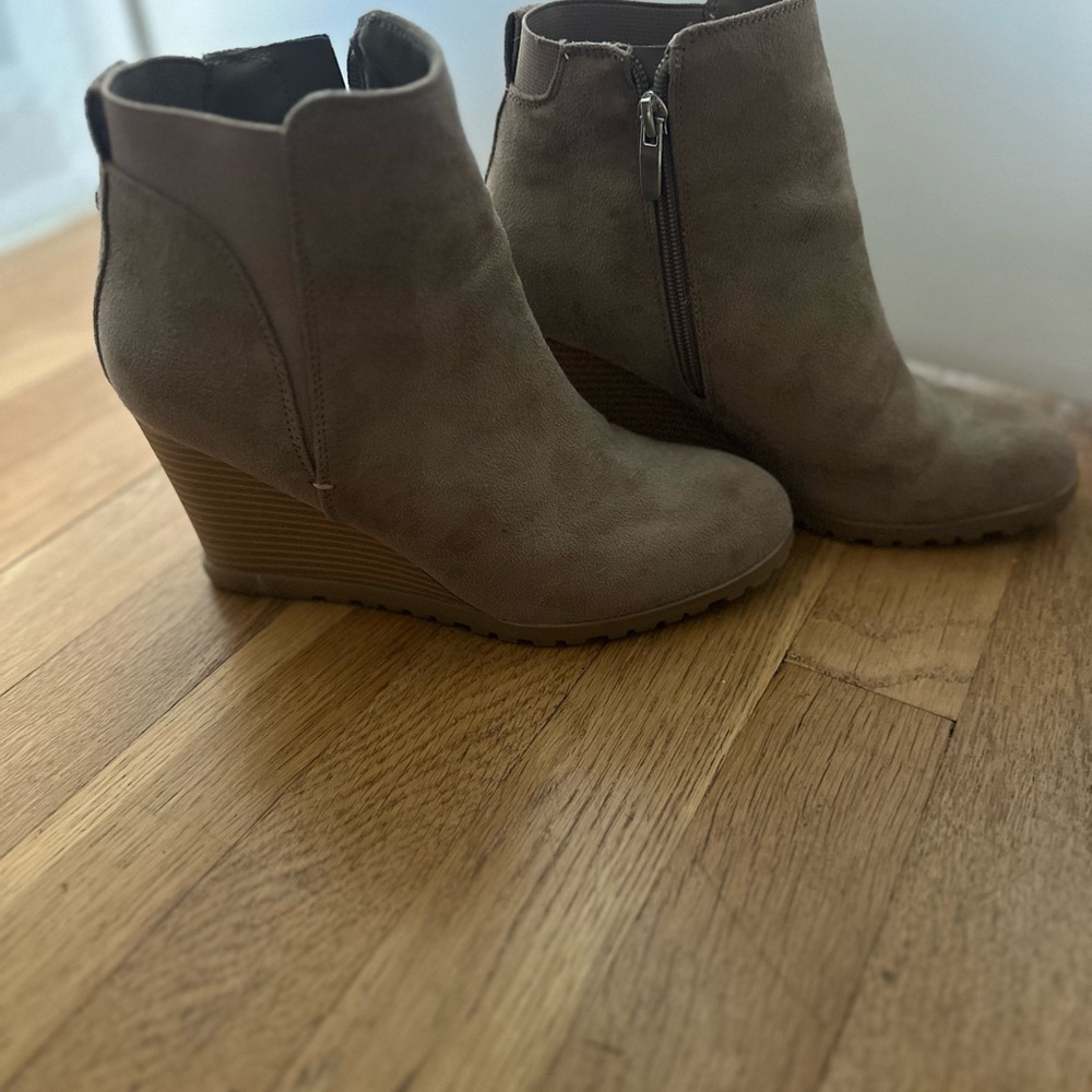 Nine West Brown Wedge Ankle Booties